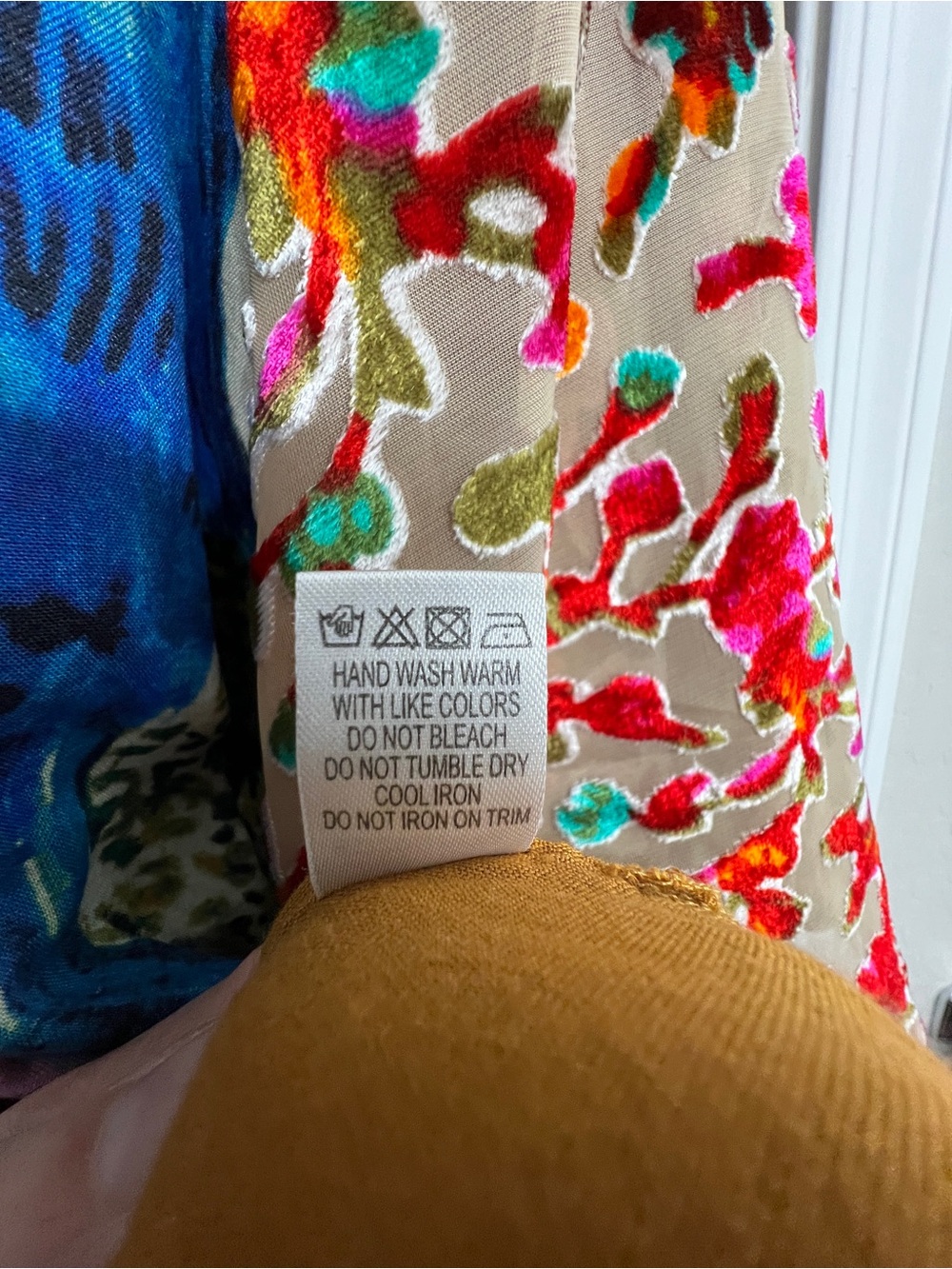 Anthropologie Aratta Bird Robe - Picture 13 of 13